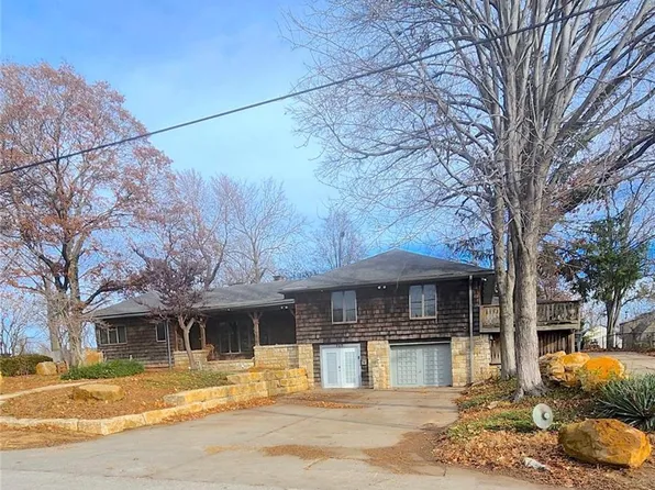 717 S 53rd St, Kansas City, KS 66106