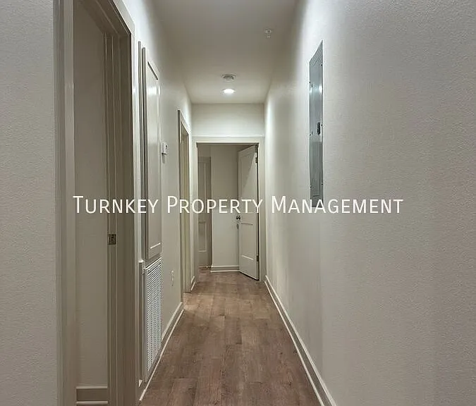 915 North St #4 — Photo 5