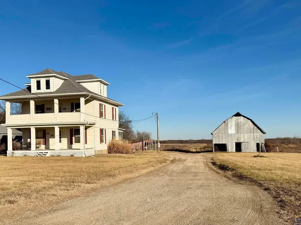 2742 Road G, Americus, KS 66835