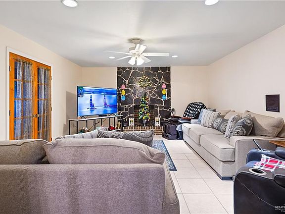 4th image of 501 S Greene Rd