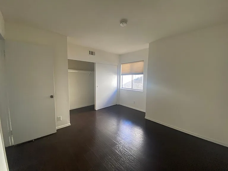 3162 Darby St #210 — Photo 14
