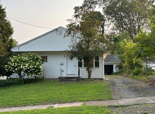 19 Steele Rd, Bristol, CT 06010