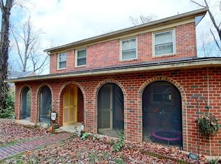 833 Woods End Ln SW, Roanoke, VA 24014