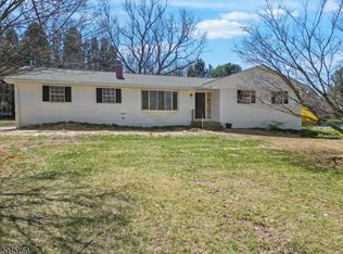 33 Kim Ln, Hackettstown, NJ 07840