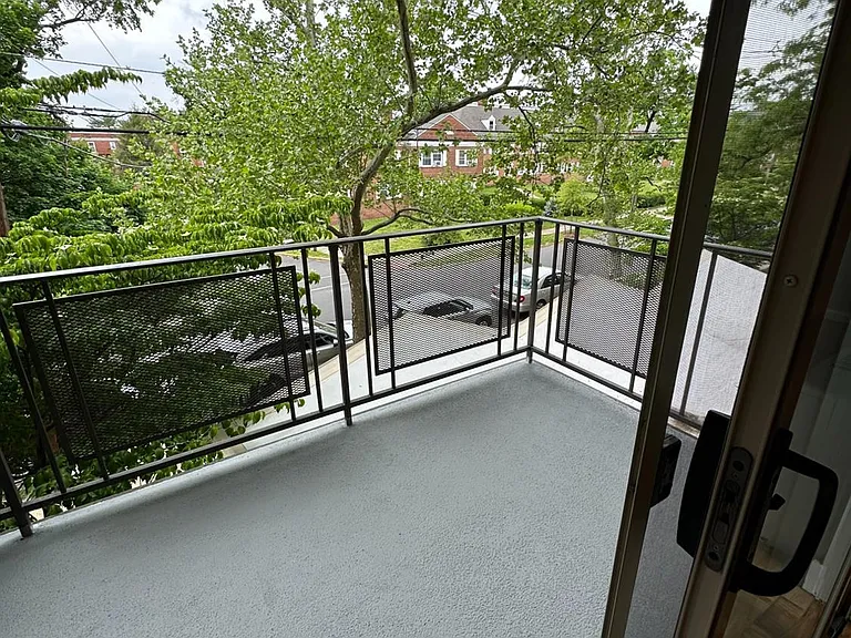 123 S Adelaide Ave #1L — Photo 12