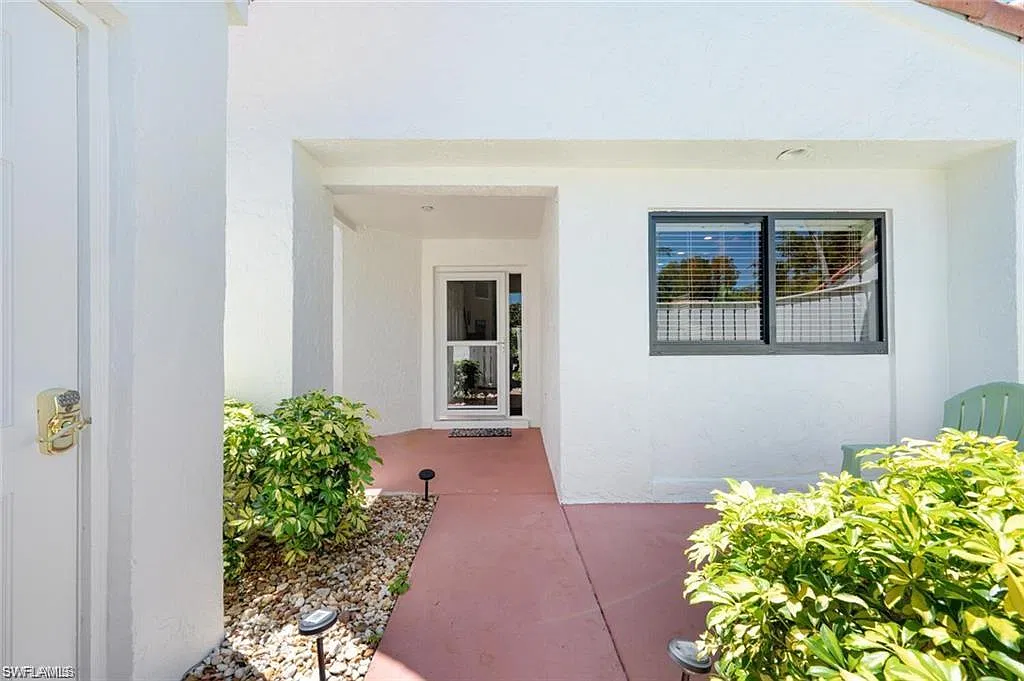 2 bed, 2.0 bath, 1359 sqft, $8,450 — Photo 4
