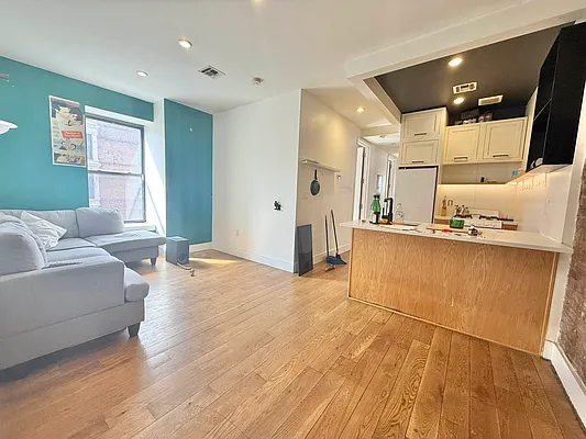 Rented by ERNY LLC | media 1