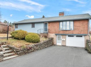 88 Arbutus St, Middletown, CT 06457