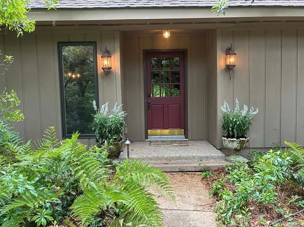 760 Moores Mill Rd, Auburn, AL 36830