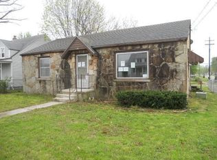 2236 W Walnut St, Springfield, MO 65806