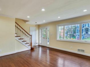 8810 Melwood Rd, Bethesda, MD 20817