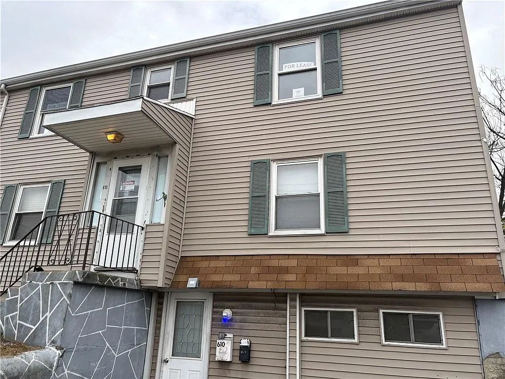2 bed, 1.0 bath, 1100 sqft, $2,300 — Photo 3