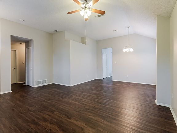 5th image of 2824 Bent Brook Dr