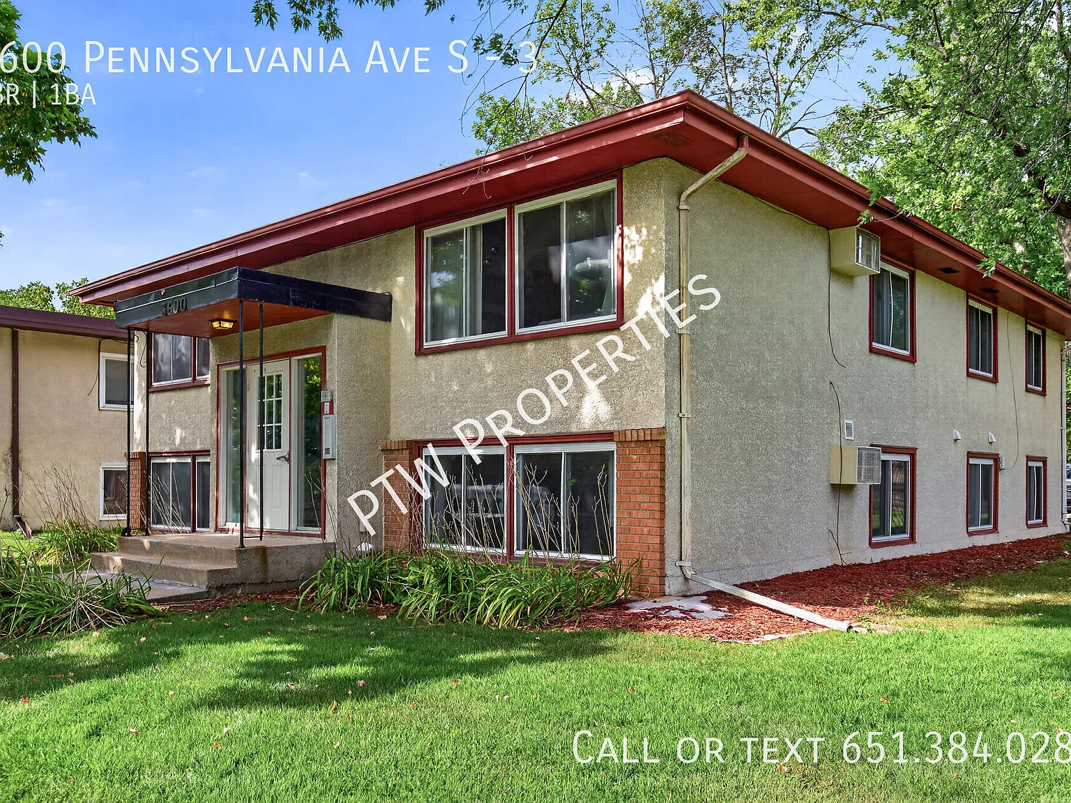 Updated 2BR Home in St. Louis Park — Photo 2