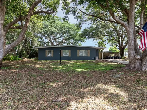 845 Edgewater Cir, Eustis, FL 32726