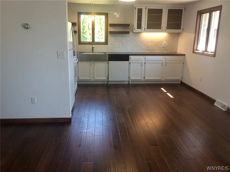 2185 Violet Cir #4 — Photo 9