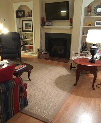 Hardwood floors throughout 1st floor. Large common room