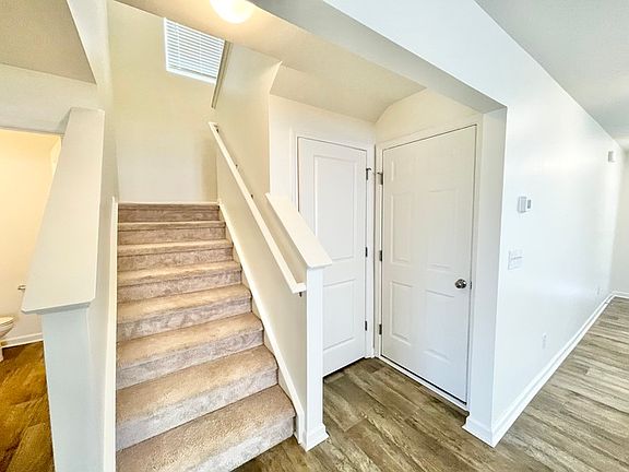 3rd image of 107 Galley Ln