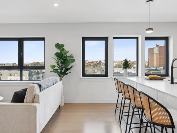 75 Chestnut Street #609, Portland, ME 04101