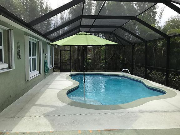 2nd image of 1633 Sweetwood Dr