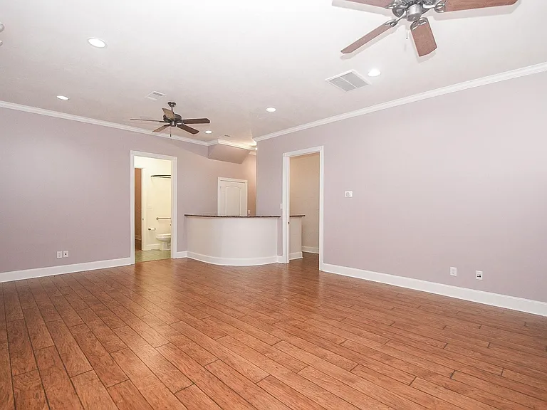 12814 Willow Centre Dr — Photo 6