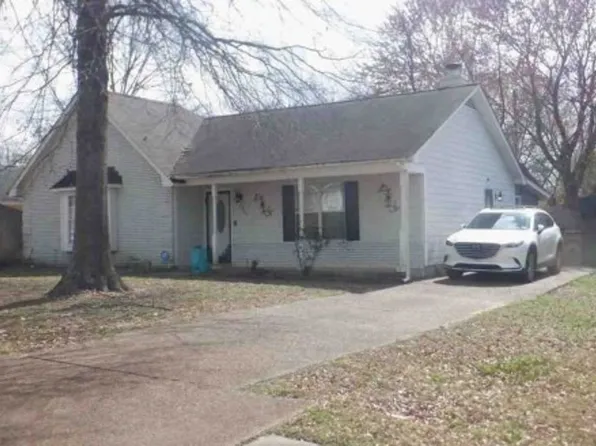 4595 Columbia Woods Ln, Millington, TN 38053