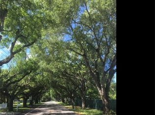 1296 13th Ave N, Naples, FL 34102