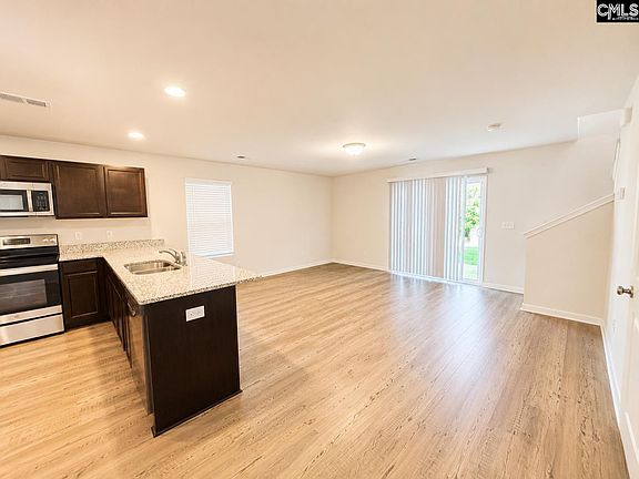 5th image of 138 Dunkeld Dr
