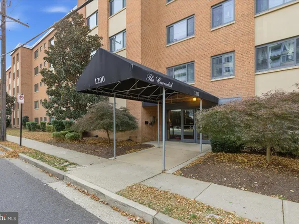 1200 S Arlington Ridge Rd APT 415, Arlington, VA 22202