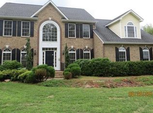 6573 Lynn Dr, Warrenton, VA 20187