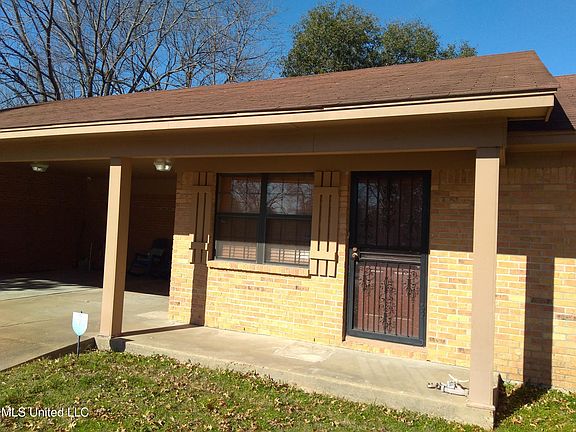 5th image of 306 Julianne Dr