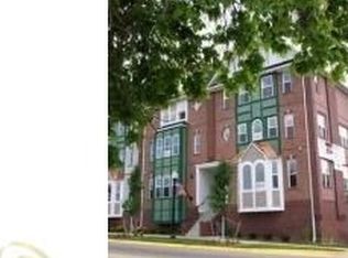 222 N State St APT 16, Howell, MI 48843