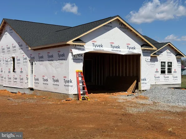 90 Arthur Ln, Luray, VA 22835