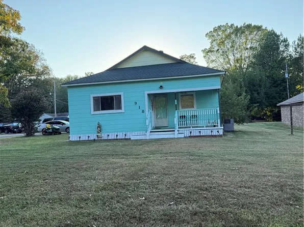 918 S Hartford Ave, Russellville, AR 72801