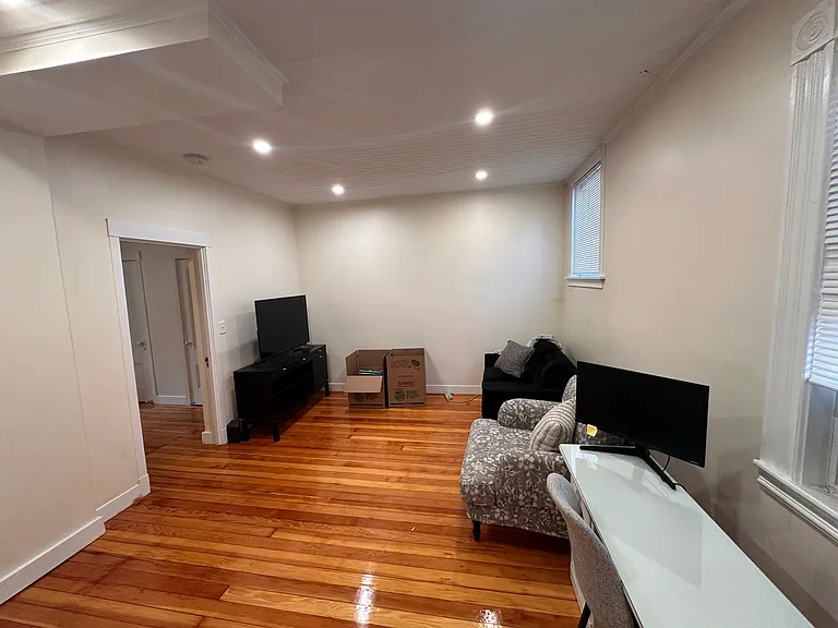 409 Adams St #2 — Photo 2