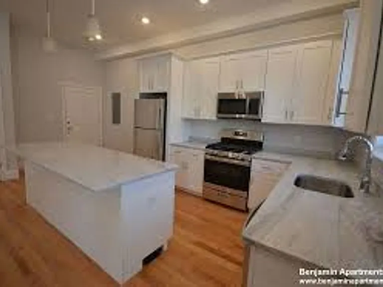 16 Murdock St #A1 — Photo 6