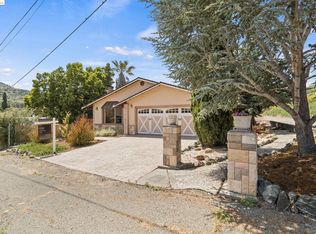 21 Archery Ct, El Sobrante, CA 94803