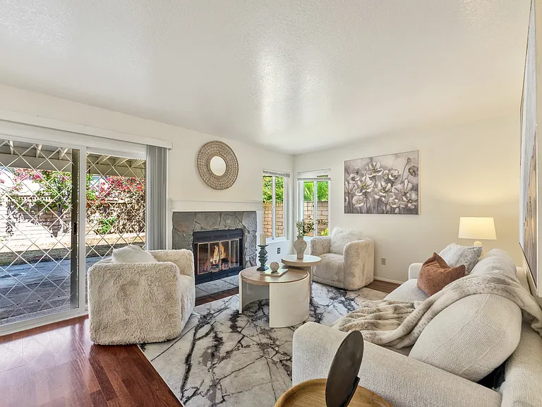 6587 Shawna Ave — Photo 11