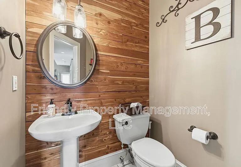 2714 Colton Dr — Photo 9