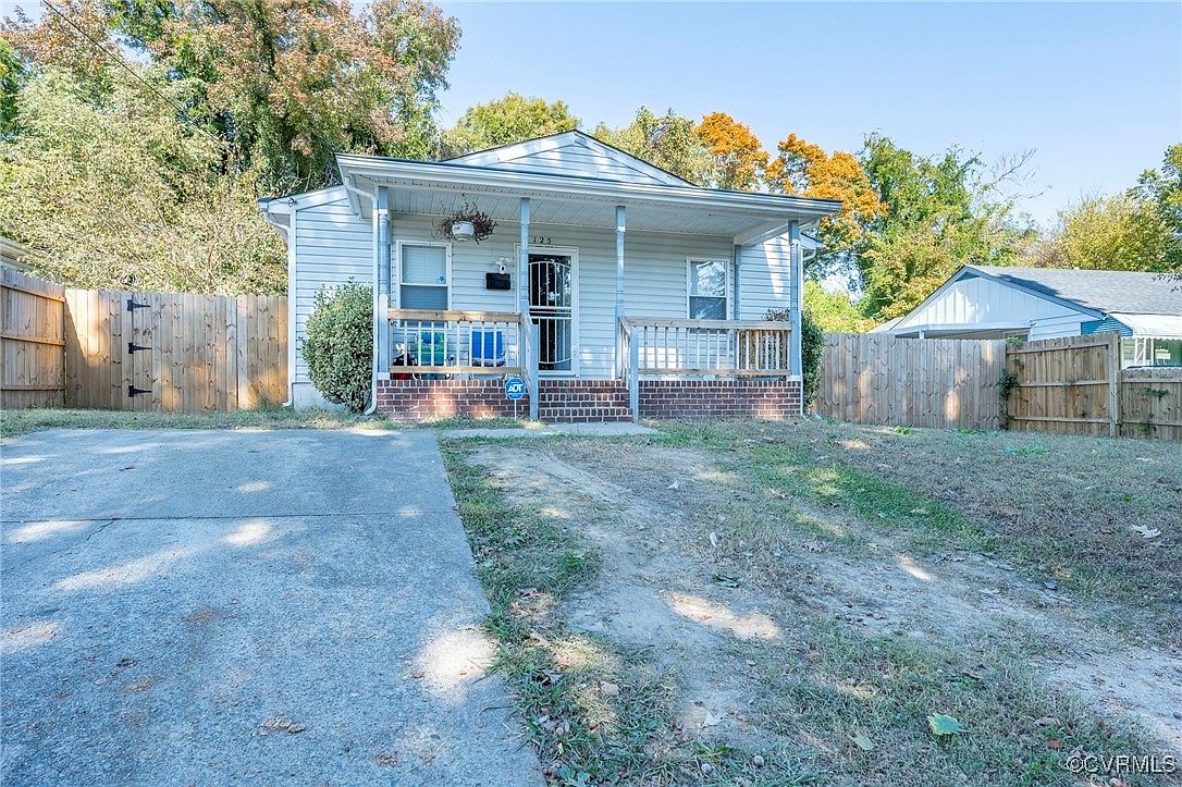 125 Saint Matthew St, Petersburg, VA 23803 | MLS #2427038 | Zillow