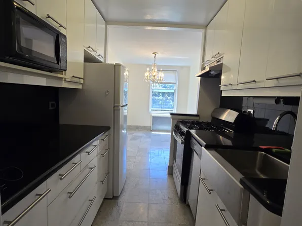 30-44 29th Street image 1 of 23