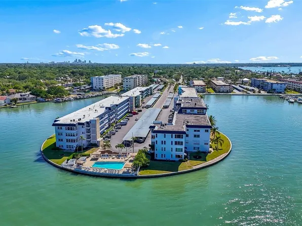 5960 30th Ave S APT 114, Gulfport, FL 33707