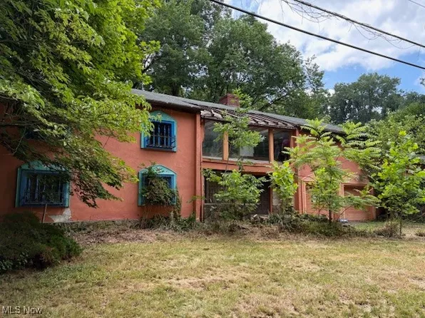 6270 Washington St, Ravenna, OH 44266