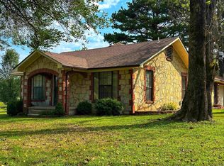 765 Main St, Pleasant Plains, AR 72568