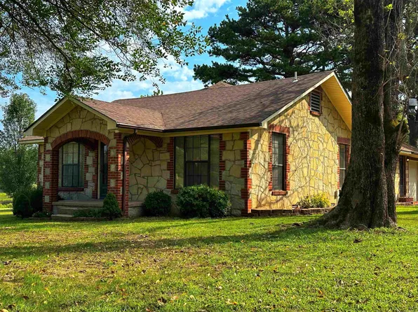 765 Main St, Pleasant Plains, AR 72568