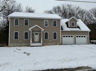 151 Slumber Ln, Springfield, MA 01128