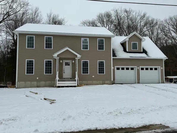 151 Slumber Ln, Springfield, MA 01128