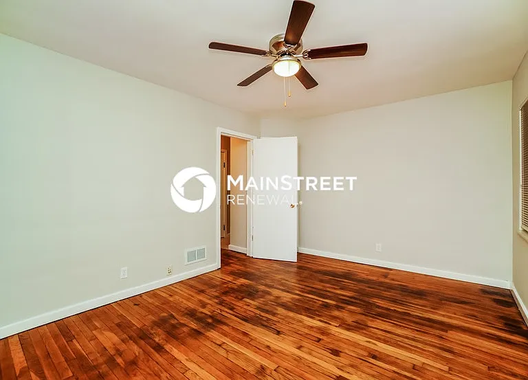 3050 Norwood St — Photo 10