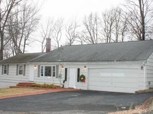 19 Woodside Dr, Grafton, MA 01519