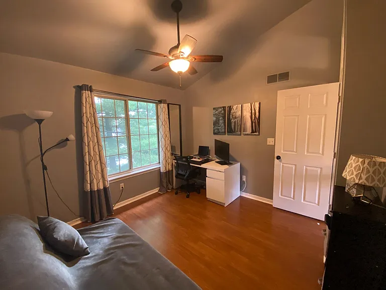 5628 Versailles Ave — Photo 36